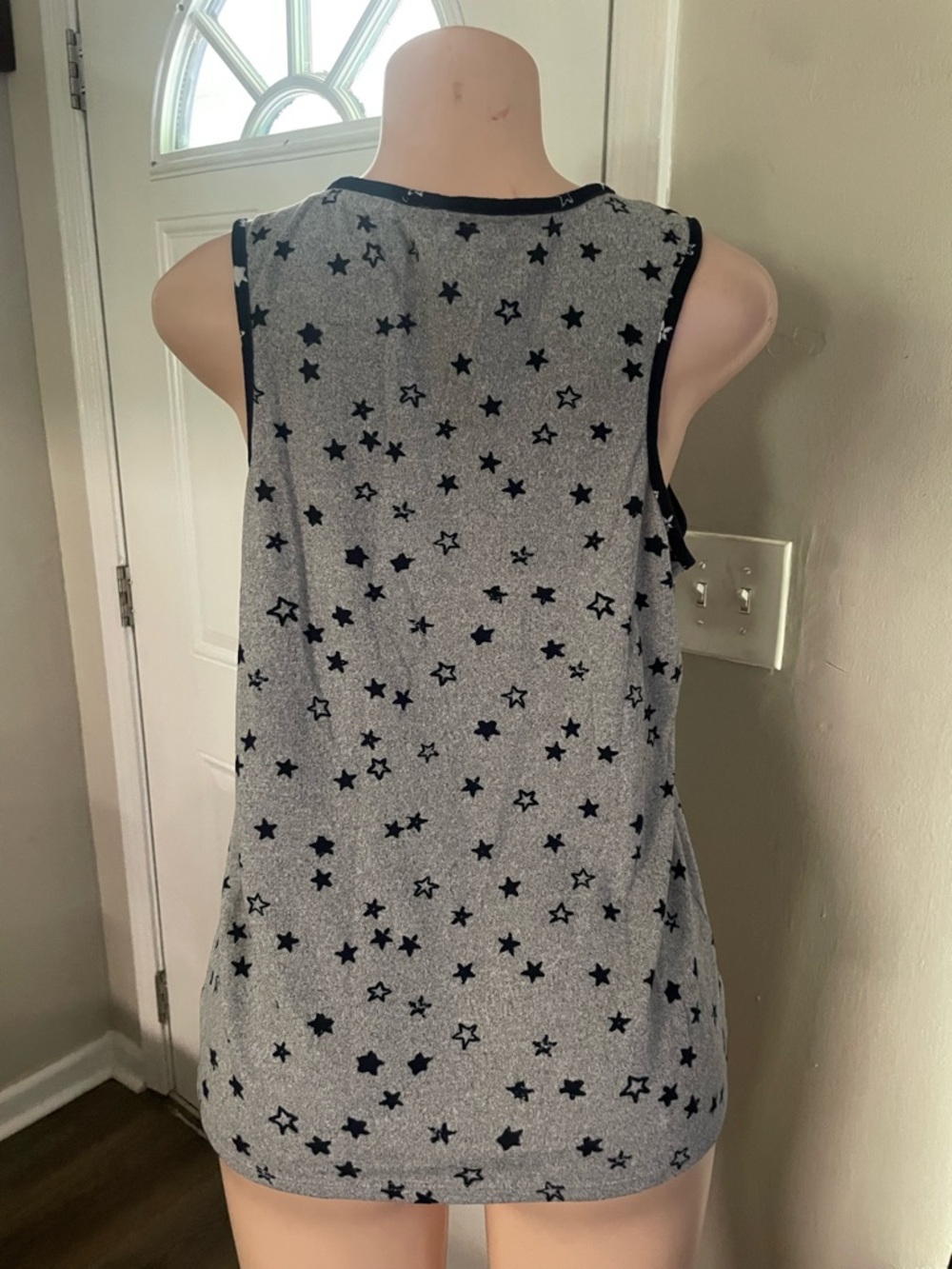 Lucky brand soft Sleeveless Grey Star-Print Tank Top - Casual Women's Top Large - Picture 4 of 6